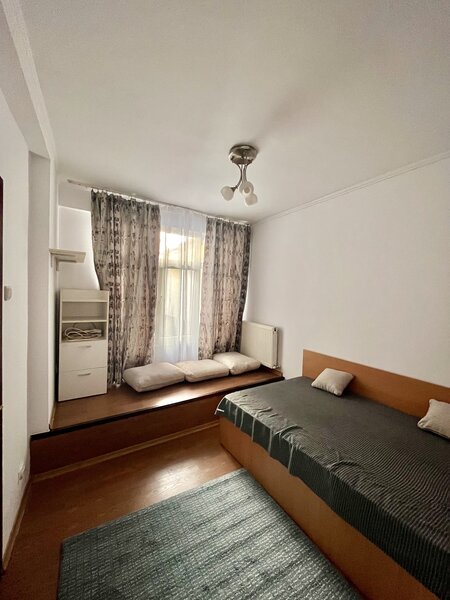 Matei Voievod, Vatra Luminoasa Proprietar, 2 cam,